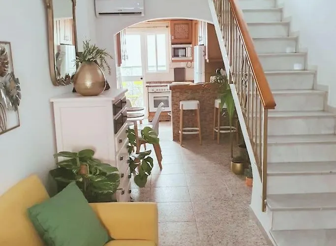 Soleada Casa En Nerja